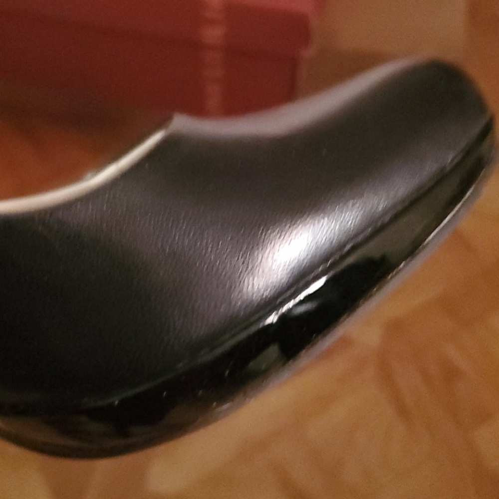 Pumps - Picture 3 of 4